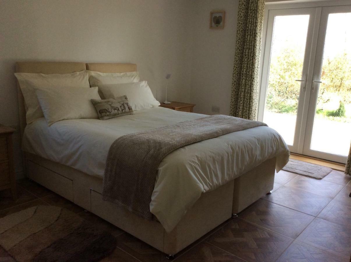 Pembrokeshire Fields Hotel Haverfordwest Kültér fotó